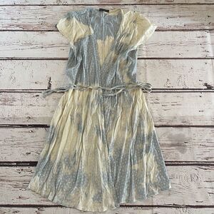 Brandy Melville Wrap Dress Blue Flowers Cap‎ Sleeves Lightweight Summer